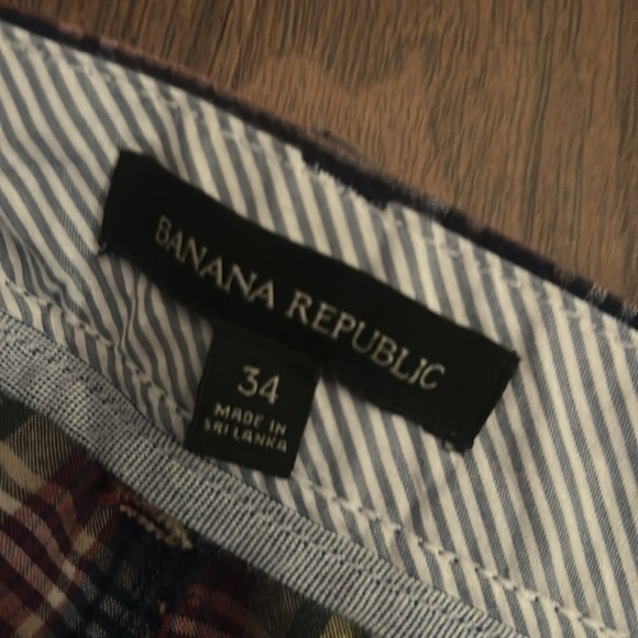 Plaid Banana Republic Shorts - Picture 4 of 5